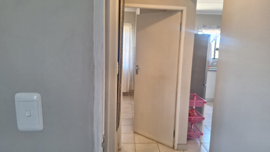 2 Bedroom Property for Sale in Rosemoor Western Cape